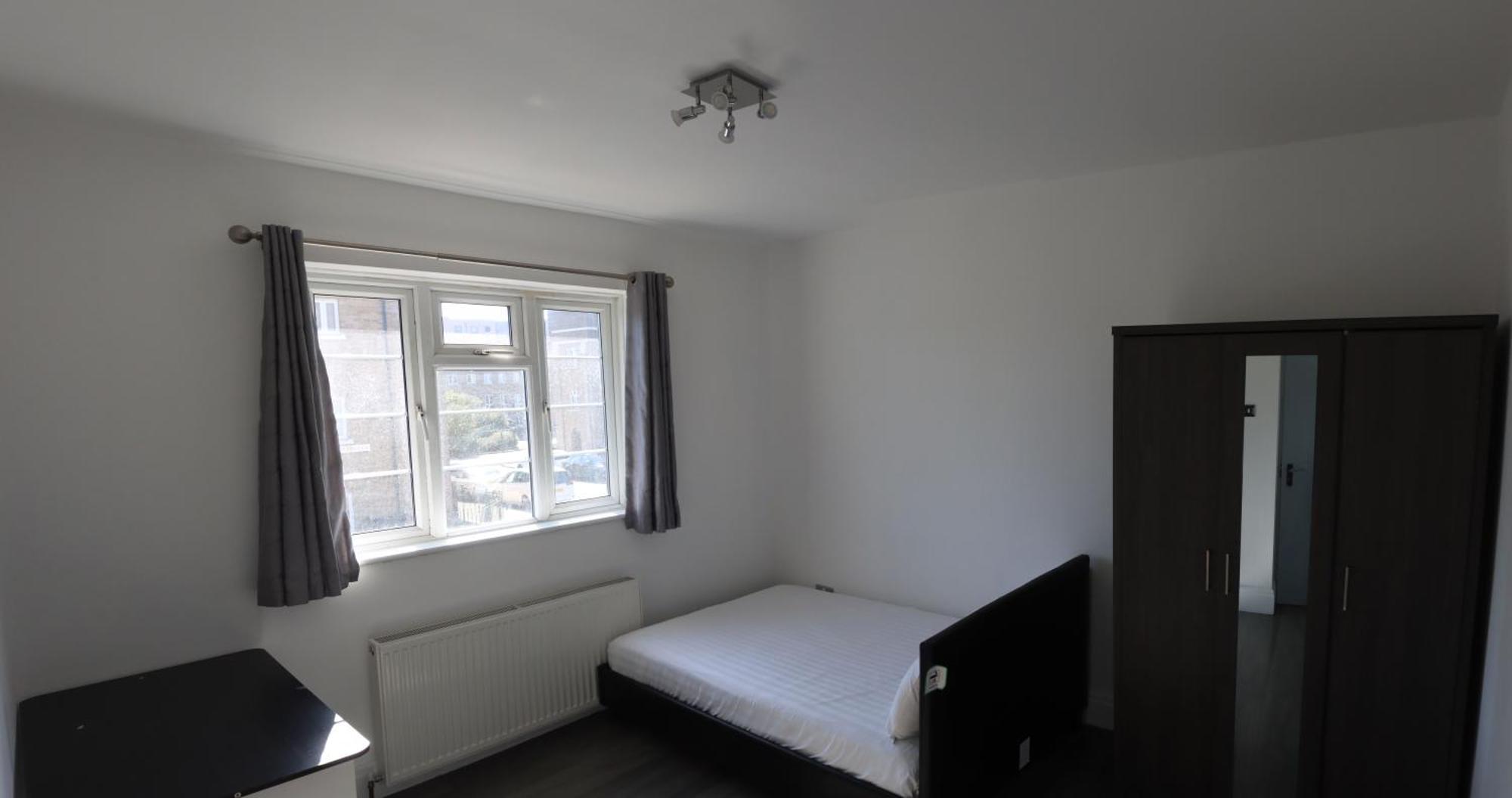 In Guest - Limehouse Townhomes Modern Spacious Serviced Double